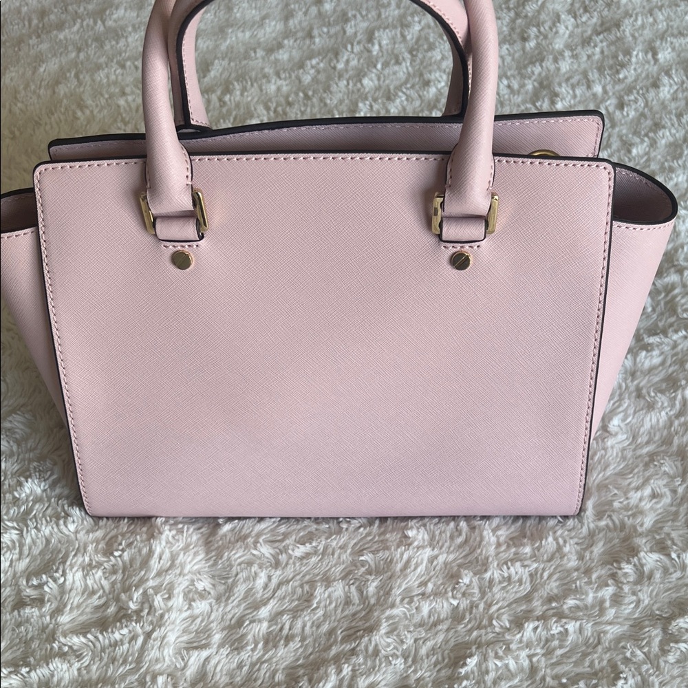 Michael Kors Selma Pink Saffiano Satchel with Gold Hardware - Picture 6 of 8